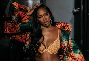 VIDEO: Moment Fan Almost Pulled Tiwa Savage Off Stage
