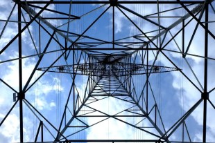How Load Requirements Affect Industrial Power Supply Configuration